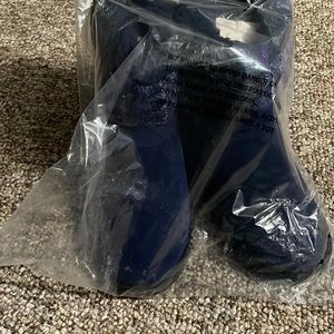 Navy blue Muk Luks never worn still in original packaging